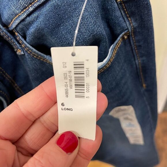 Old NAVY 💙 New💙 Jeans for women 💙 Women jeans 💙Size 6 - Picture 3 of 5